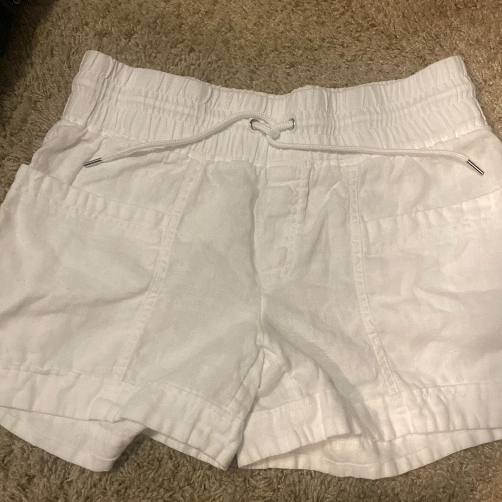 Athleta Cabo Linen 4 inch Shorts